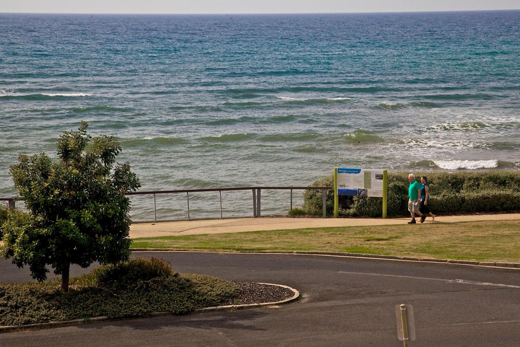 Penguin Beachfront Apartments Номер фото